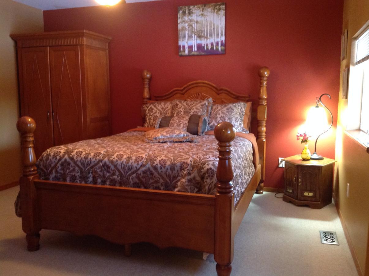 A Hyde Away Inn B&B Ток Екстериор снимка