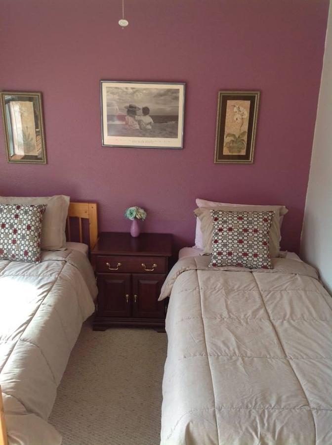 A Hyde Away Inn B&B Ток Екстериор снимка