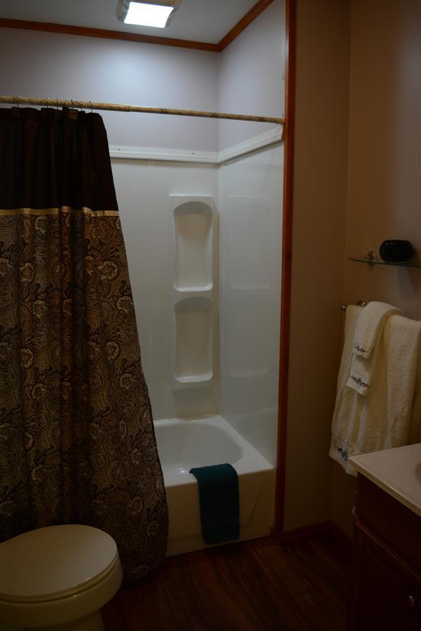 A Hyde Away Inn B&B Ток Екстериор снимка
